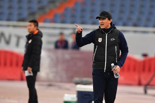 开云体育网址-郝伟半场变阵泰山巧解国脚填空题 盼多些多面手