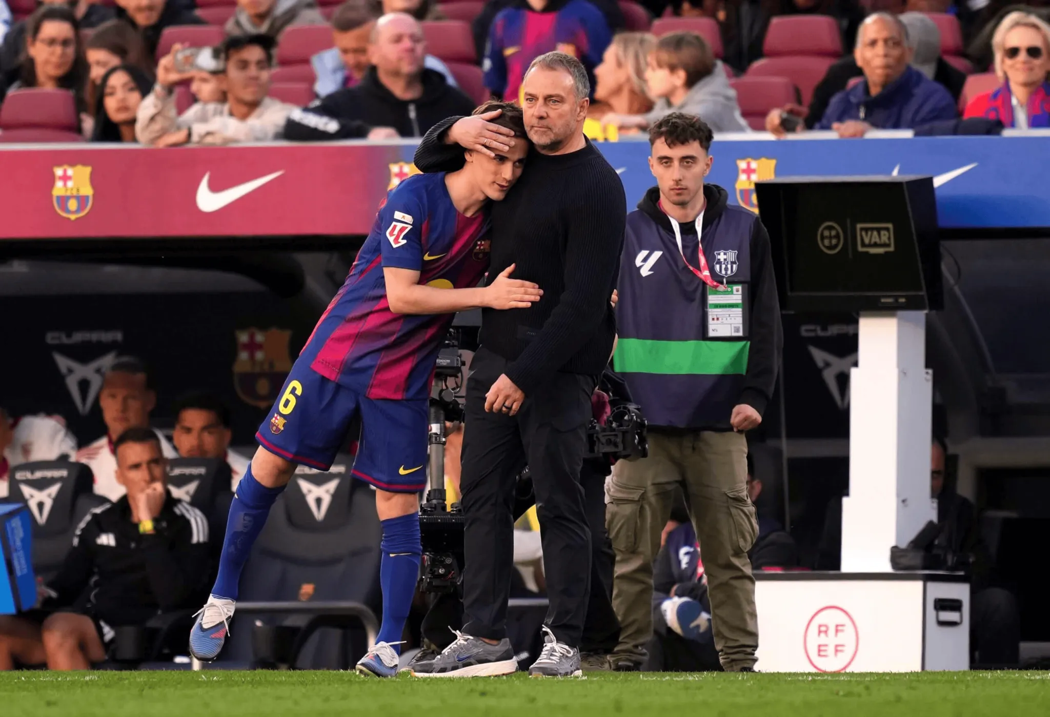 kaiyun-TA：巴萨内部称弗里克真心为球员高兴，就像他们的父亲一样